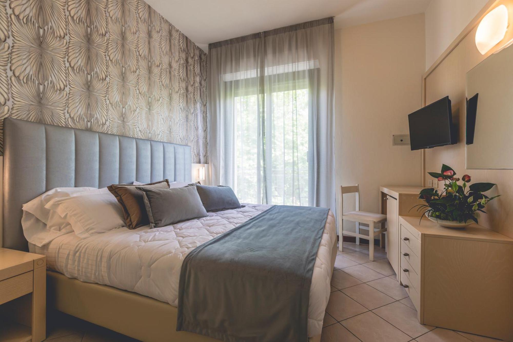 Hotel Athena Cervia Exterior foto