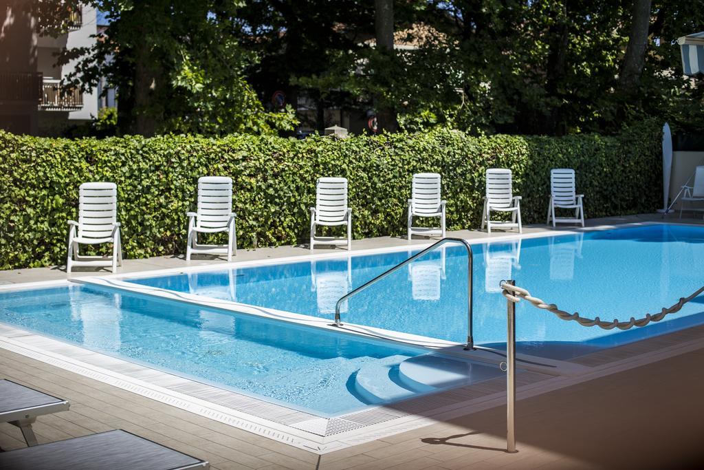 Hotel Athena Cervia Exterior foto