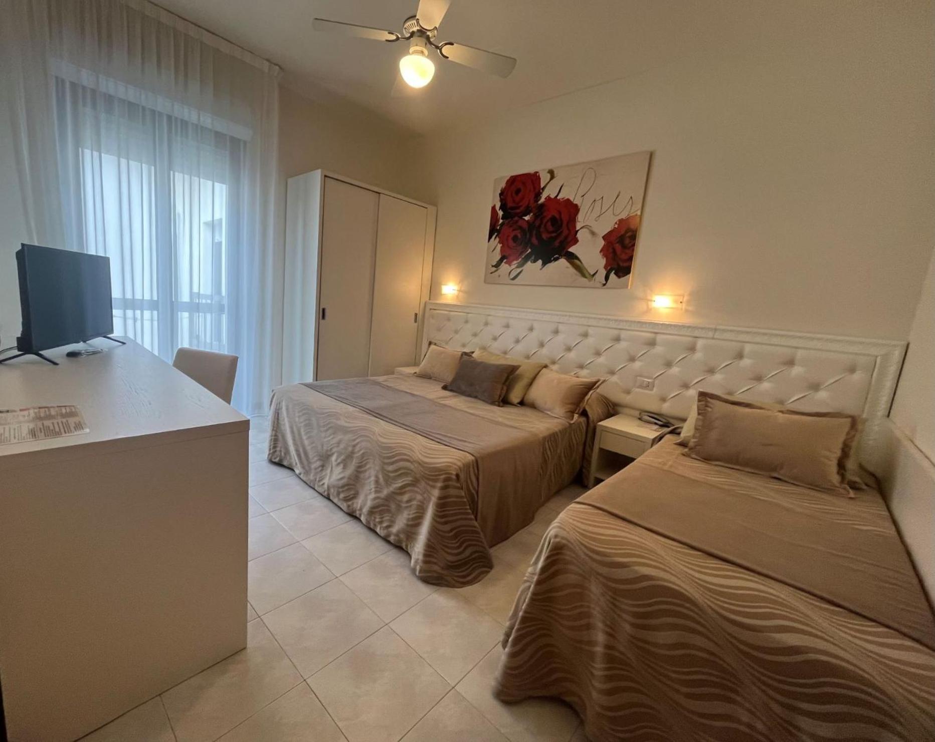 Hotel Athena Cervia Exterior foto