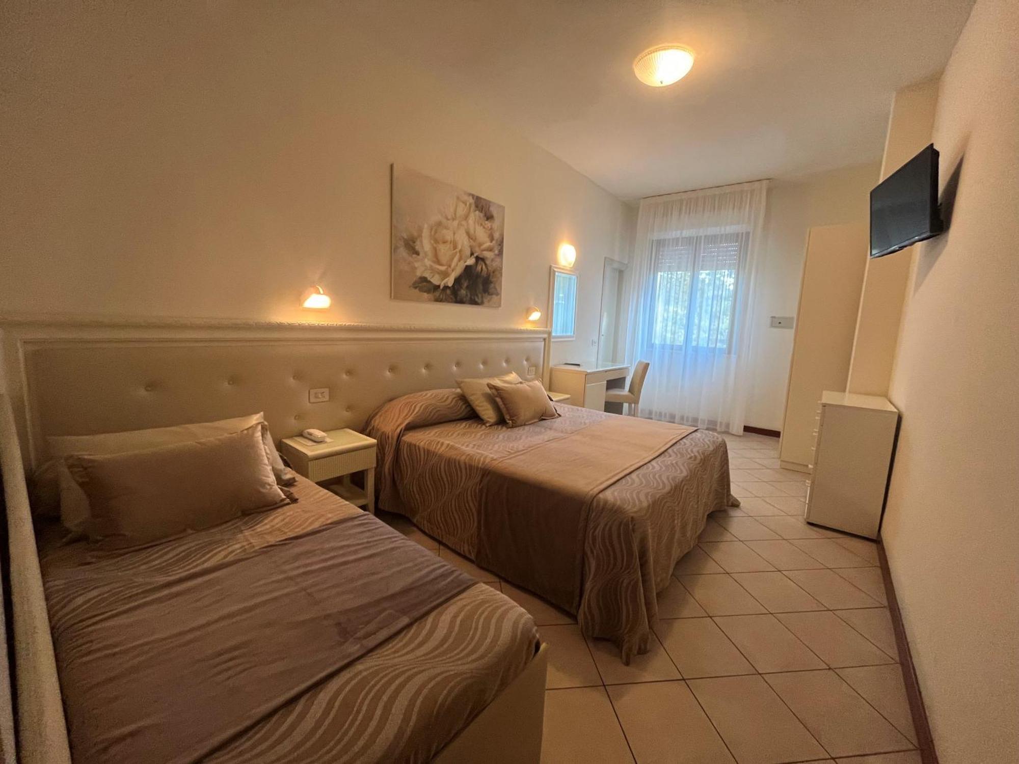 Hotel Athena Cervia Exterior foto