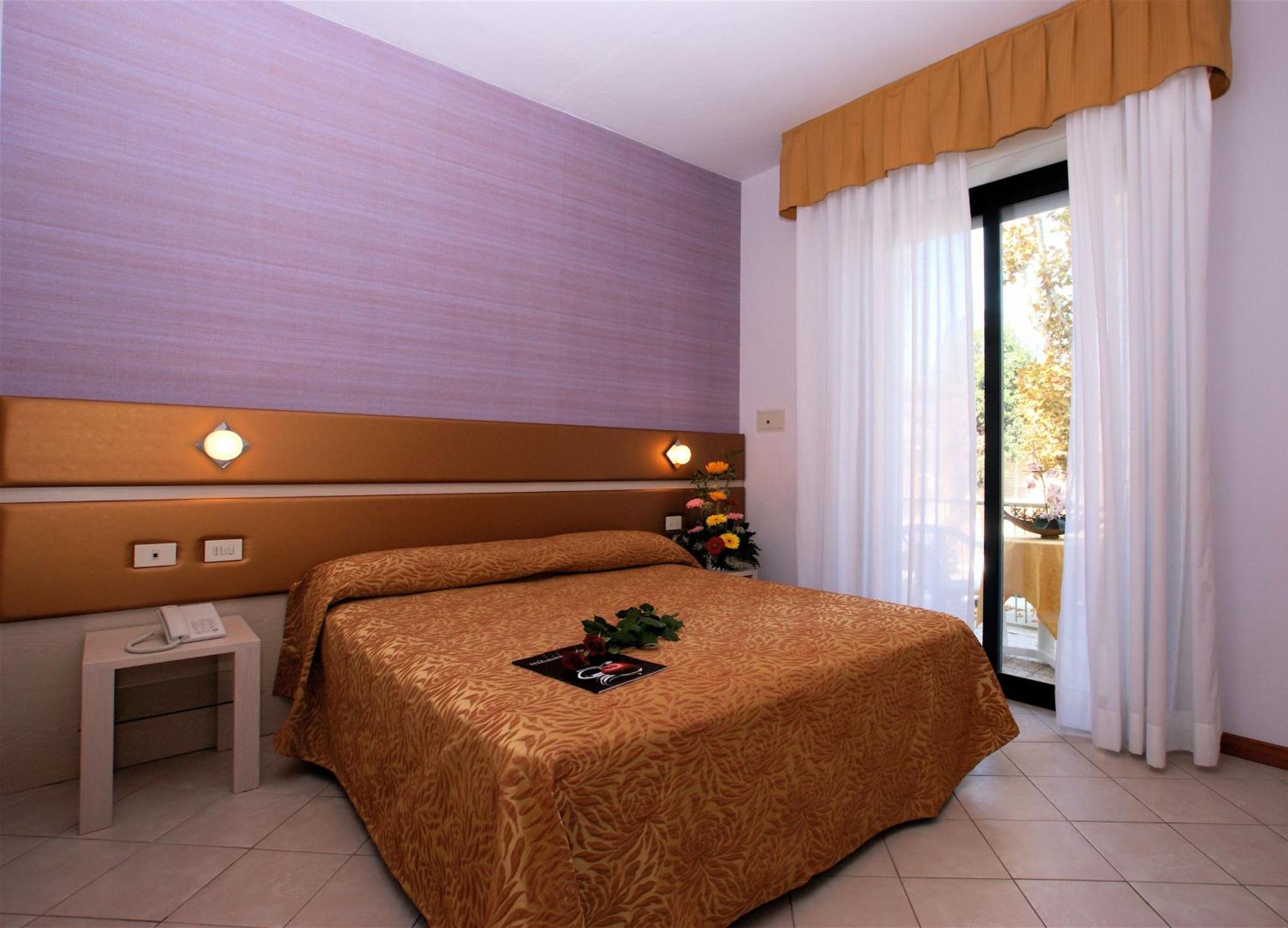 Hotel Athena Cervia Exterior foto