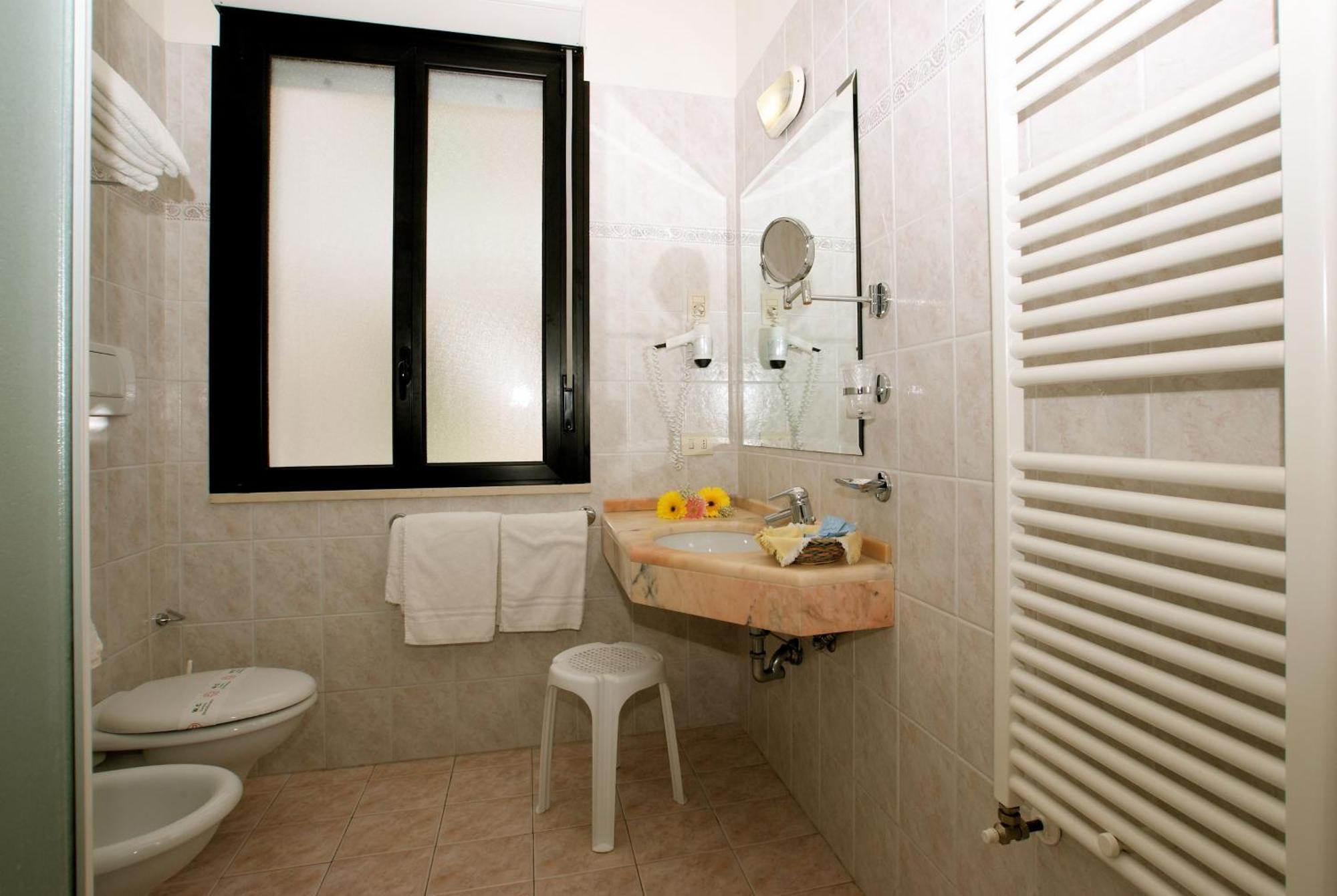 Hotel Athena Cervia Exterior foto