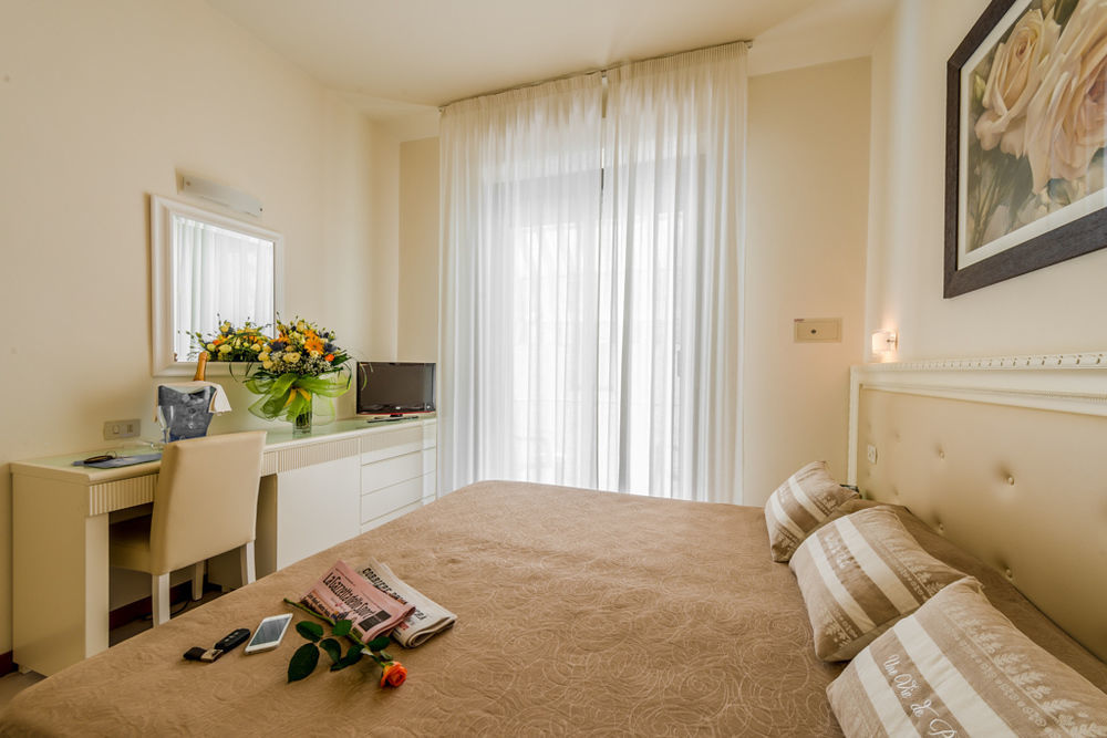 Hotel Athena Cervia Exterior foto