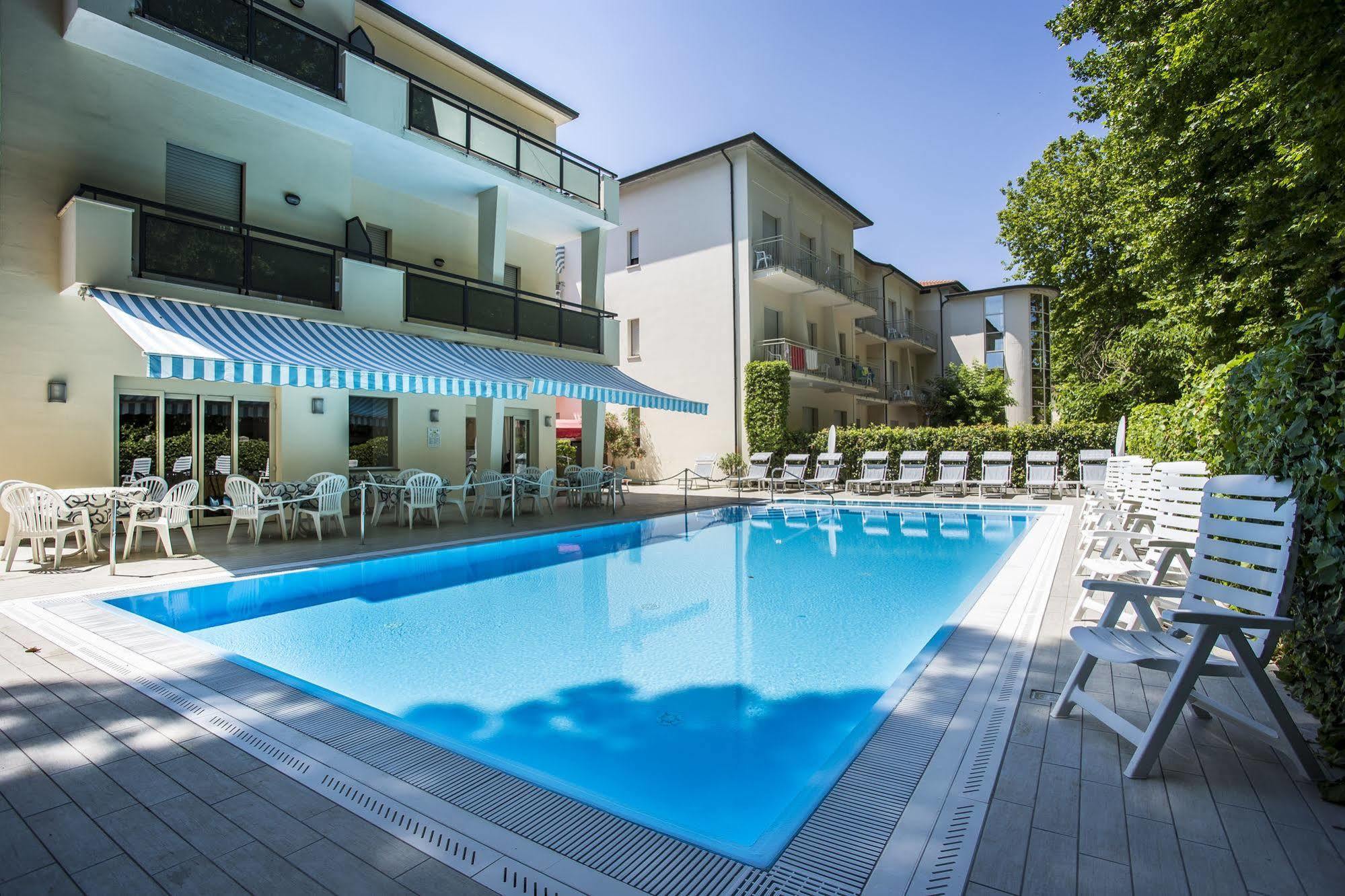 Hotel Athena Cervia Exterior foto